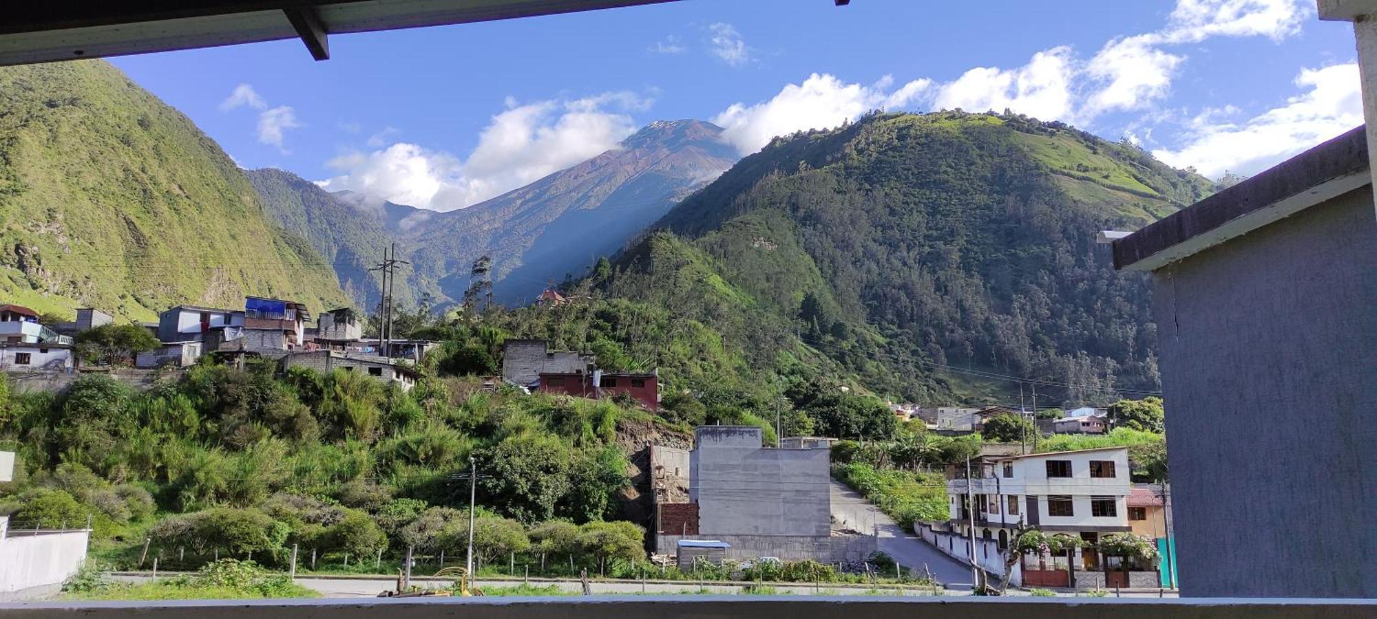 Elegante Apartamento Con Vistas Al Volcan Tungurahua Banos  Exterior photo